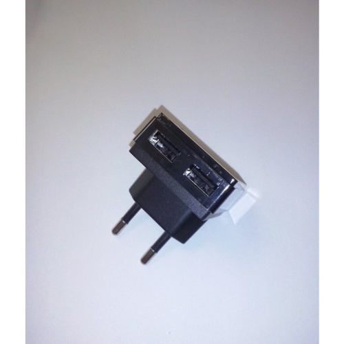 картинка Универсальное зарядное устройство USB, 2 порта, 5В, выходная сила тока 1А, черный, п/пакет Cabletech от магазина Интерком-НН